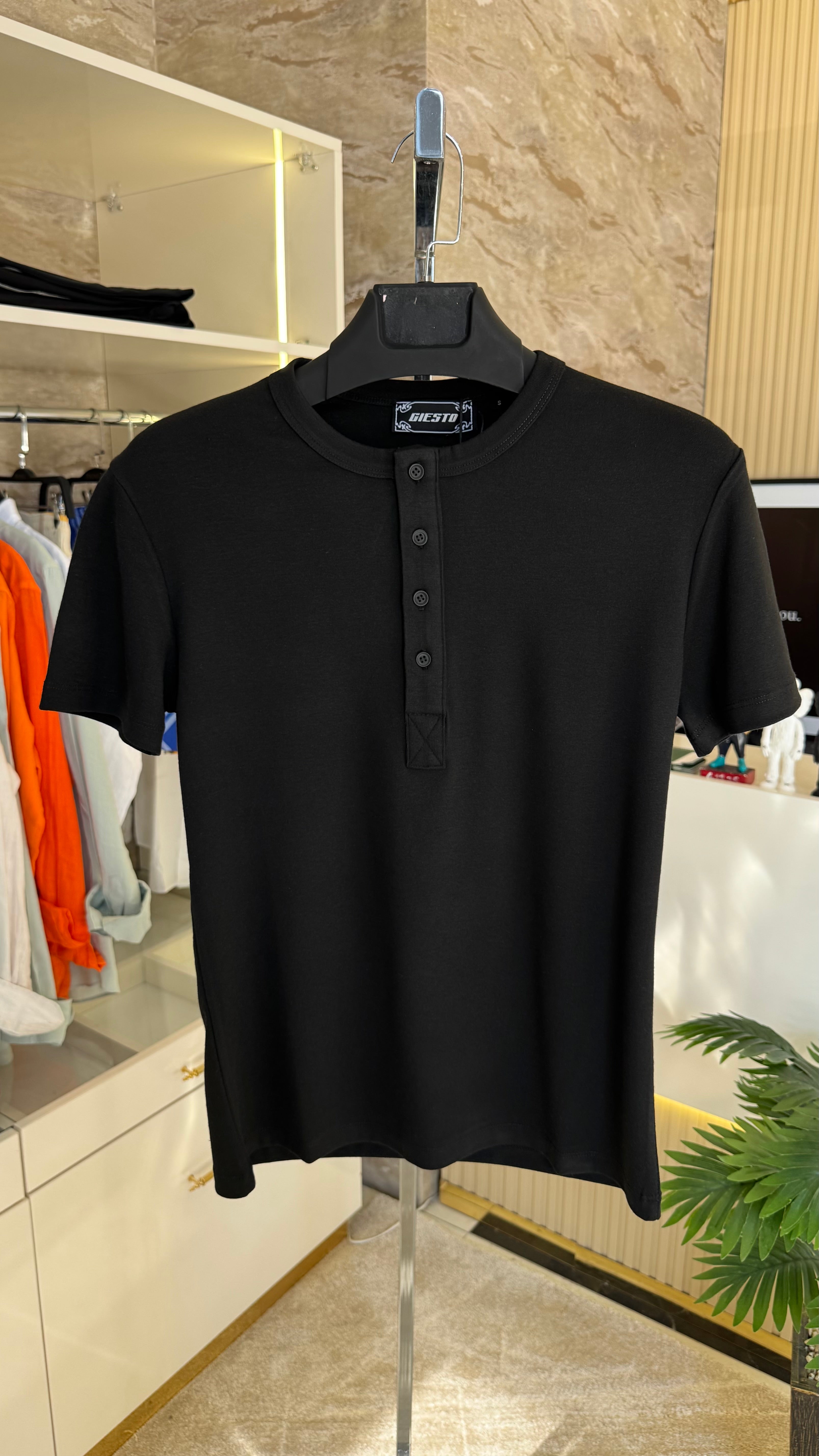 Hanley Yaka T-Shirt